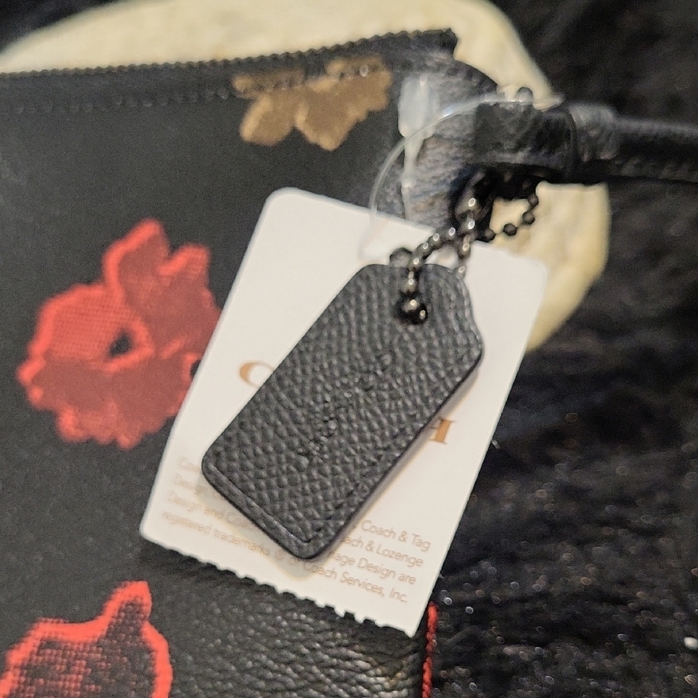 Coach Rare Zip Wristlet Nwt - Picture 4 of 13